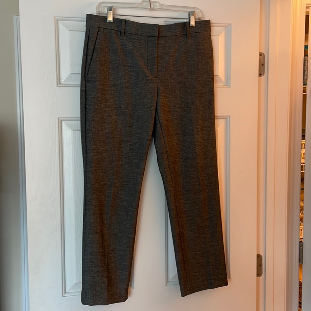 Ann Taylor gray ankle length pants size 6